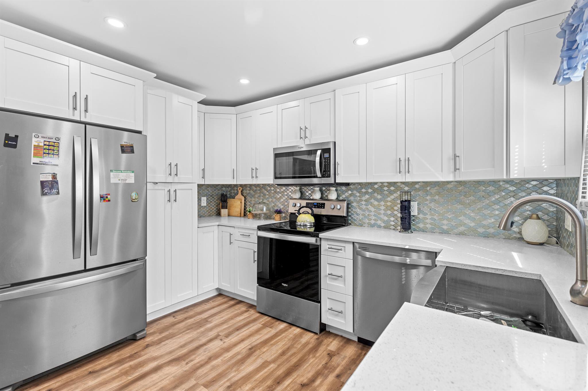 RAINBERRY BAY SEC 10 - Residential