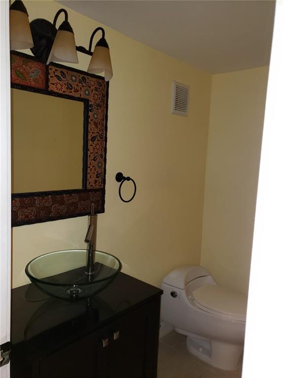 COURTS OF INVERRARY - Residential