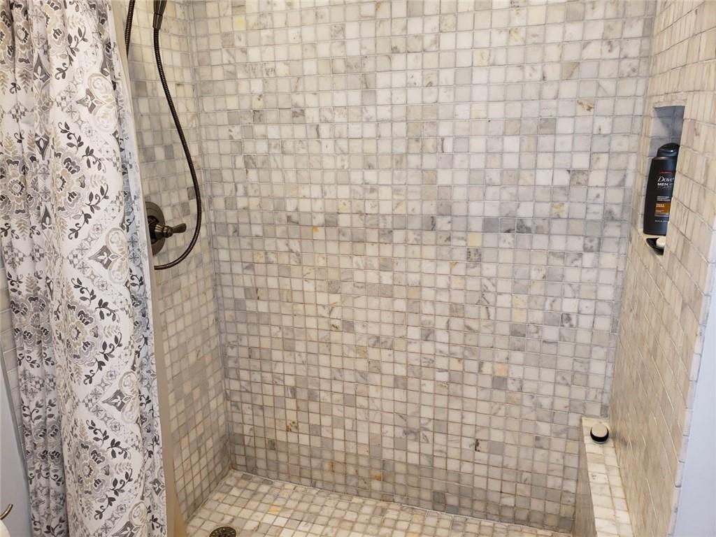 COURTS OF INVERRARY - Residential