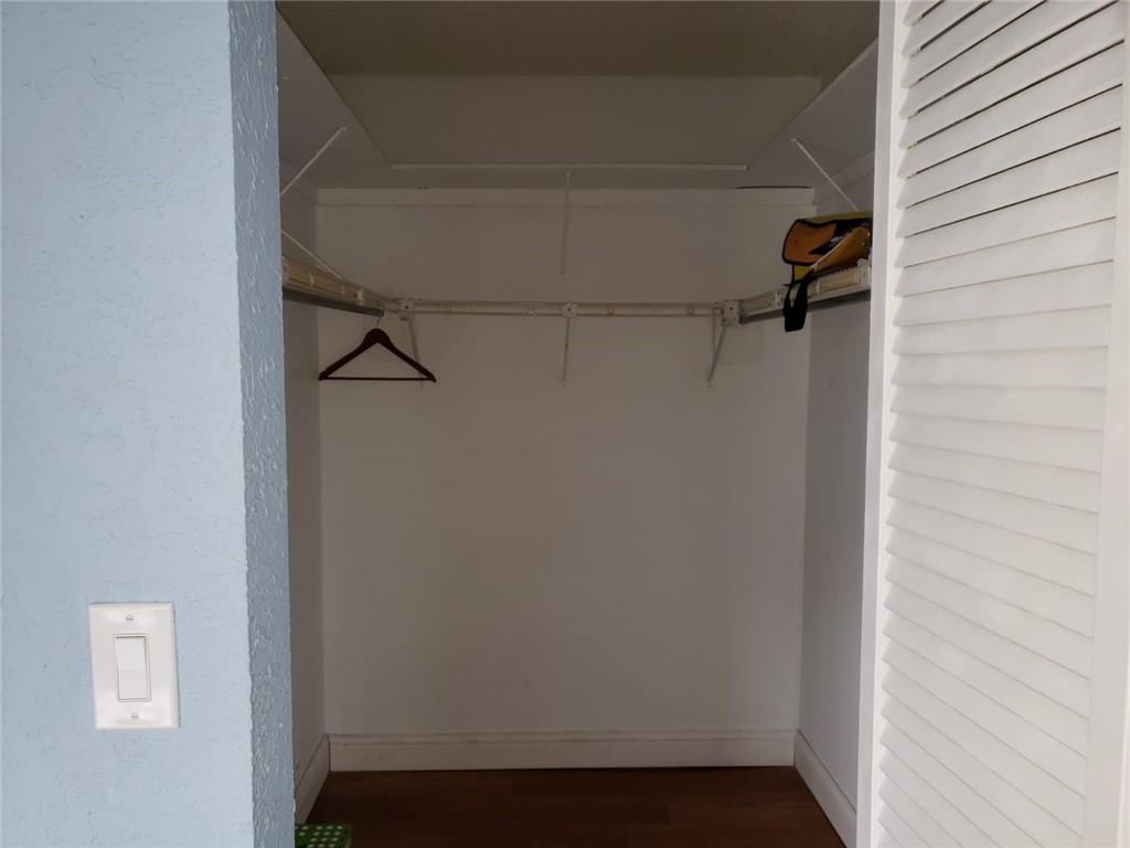 COURTS OF INVERRARY - Residential