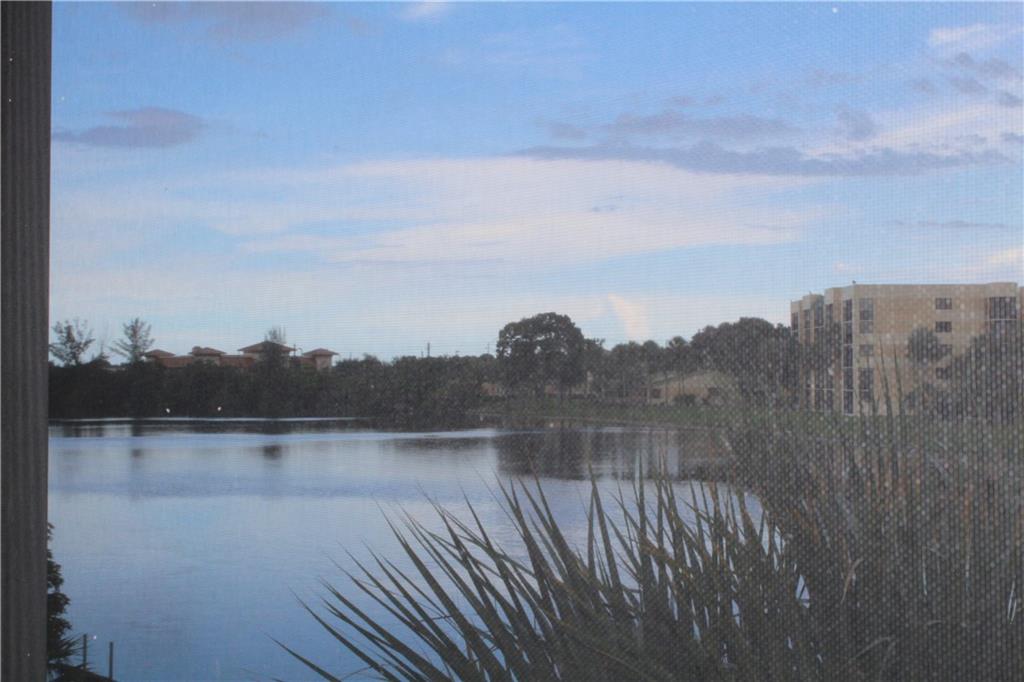 COURTS OF INVERRARY - Residential