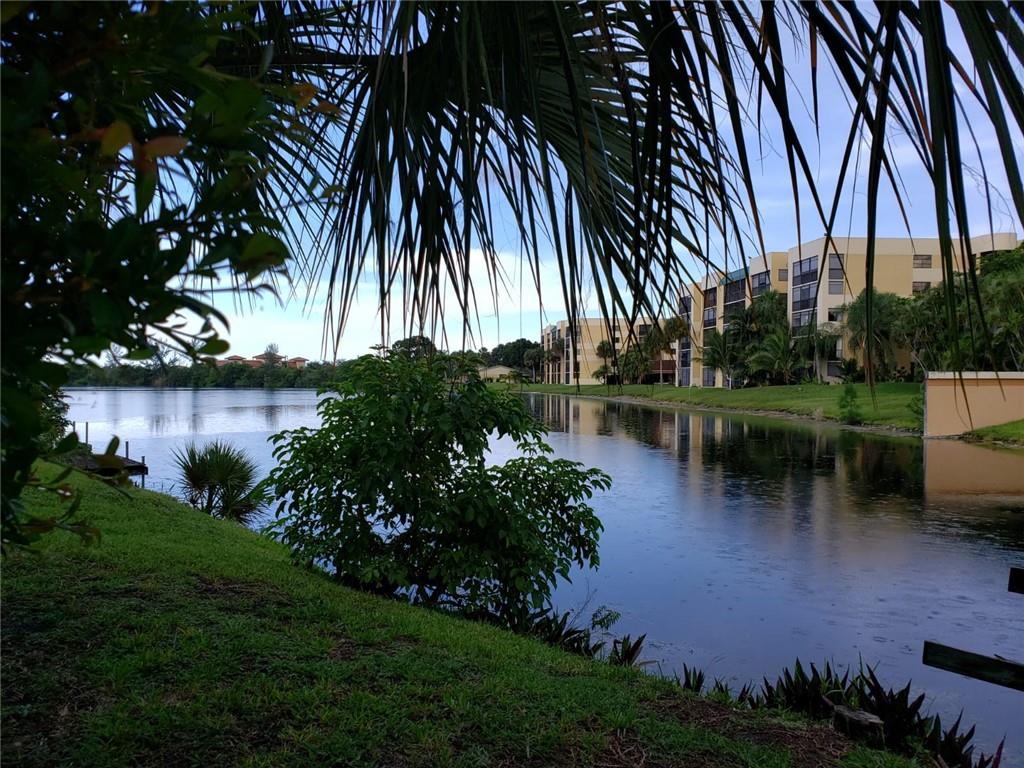 COURTS OF INVERRARY - Residential