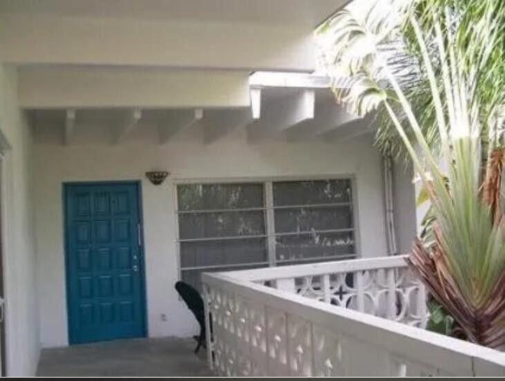 NORTH PALM BEACH VILLAGE - Residential Income