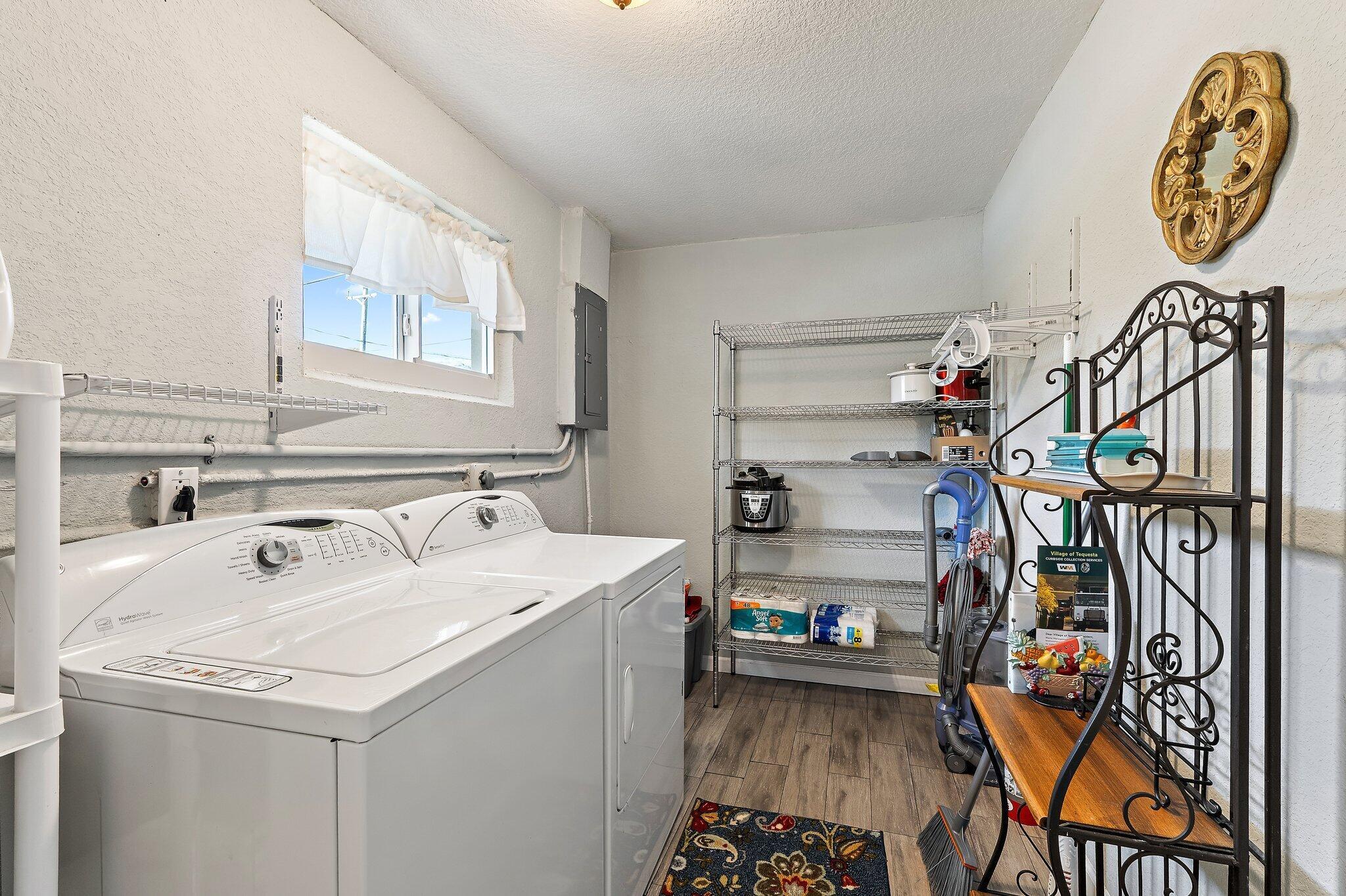JUPITER IN THE PINES SEC - Residential Lease