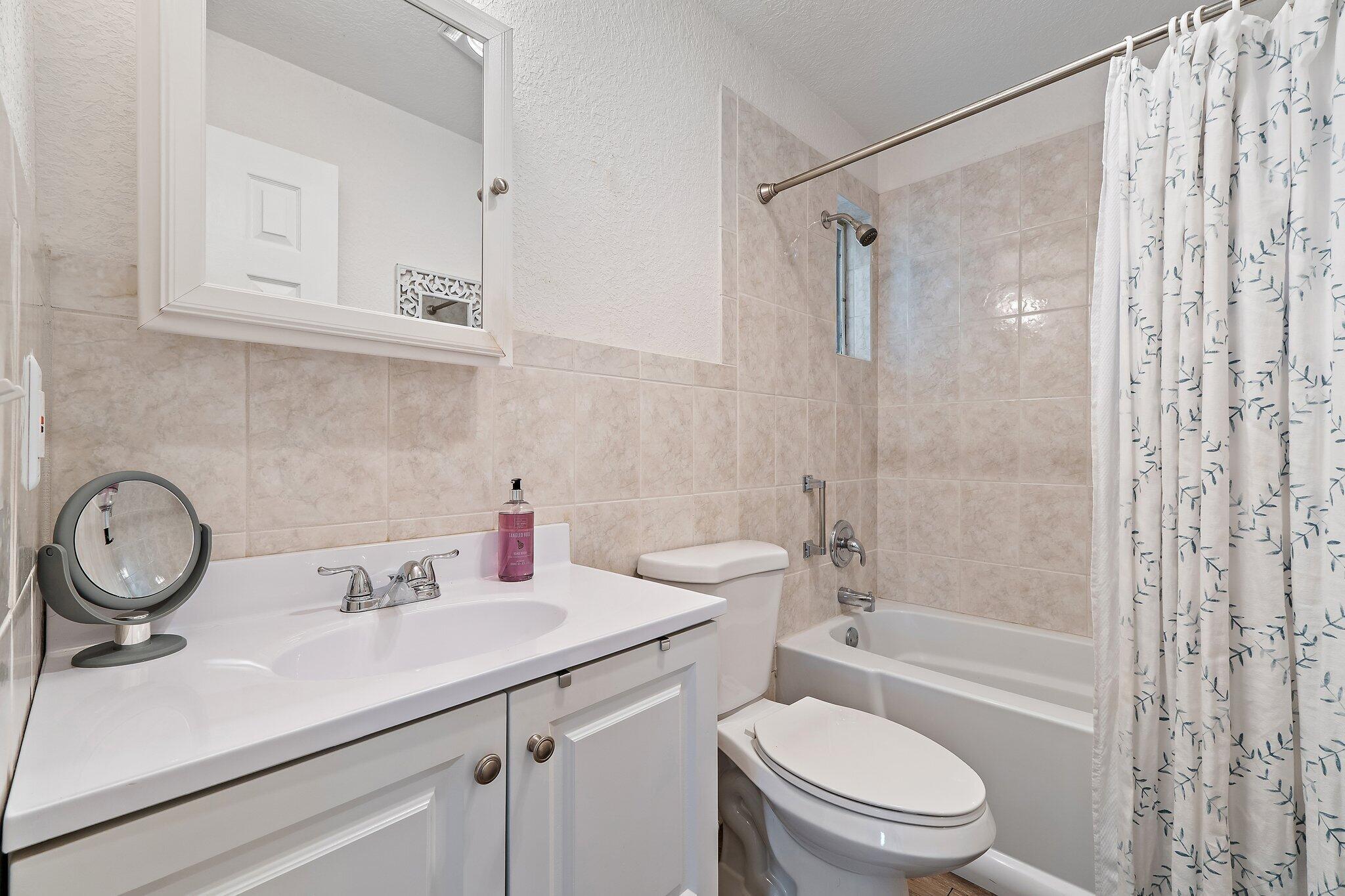JUPITER IN THE PINES SEC - Residential Lease