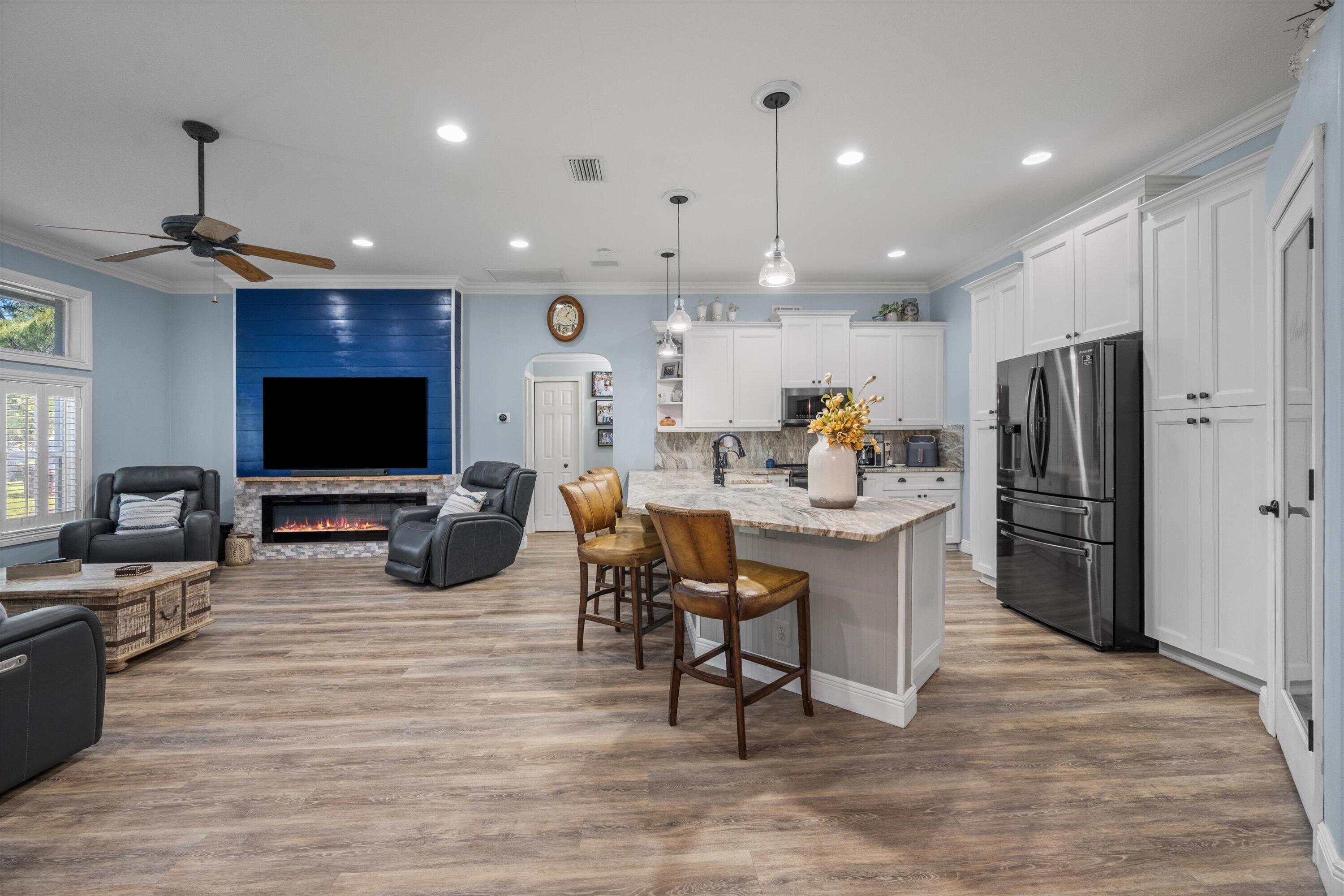 2558 Palm Deer Drive