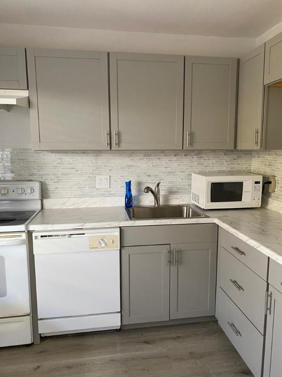 Villages of Oriole Abbey Condo - Residential Lease