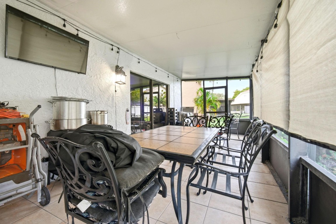 TARA LAKES UNIT 02 - Residential