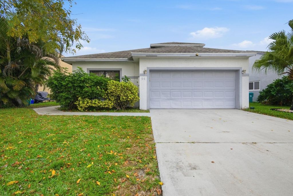 Photo of 94 Magnolia Circle, Boynton Beach, FL 33436 (MLS # F10544154)