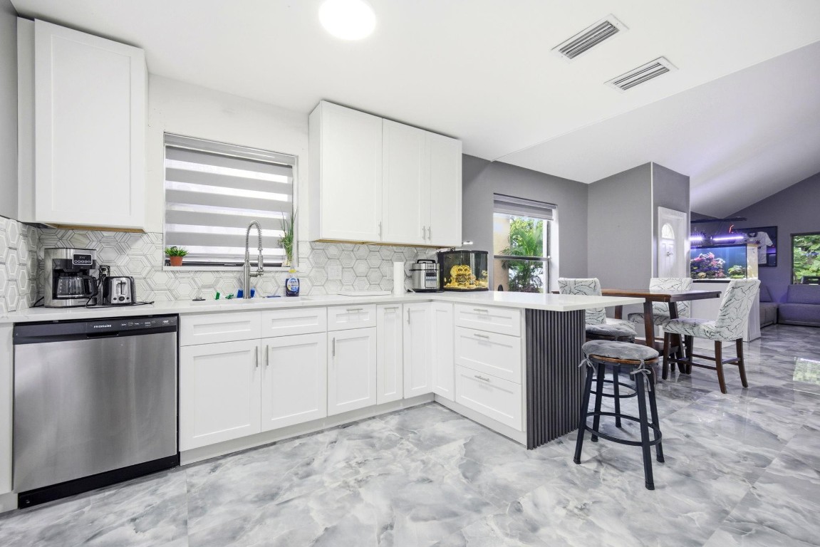 TARA LAKES UNIT 02 - Residential