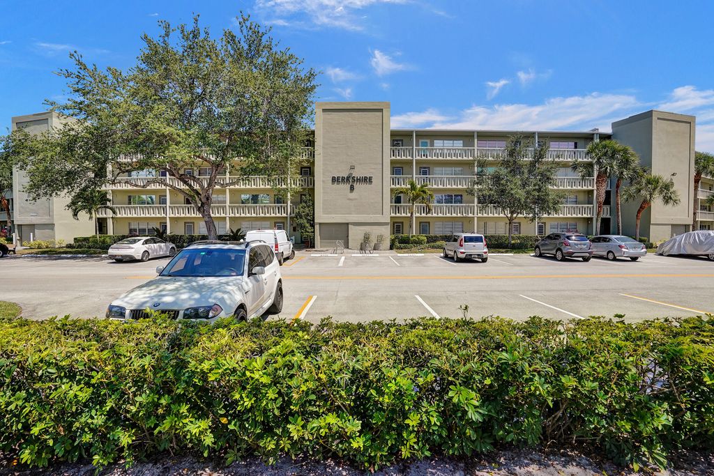 Photo of 3038 Berkshire B #3038, Deerfield Beach, FL 33442 (MLS # B26005184)