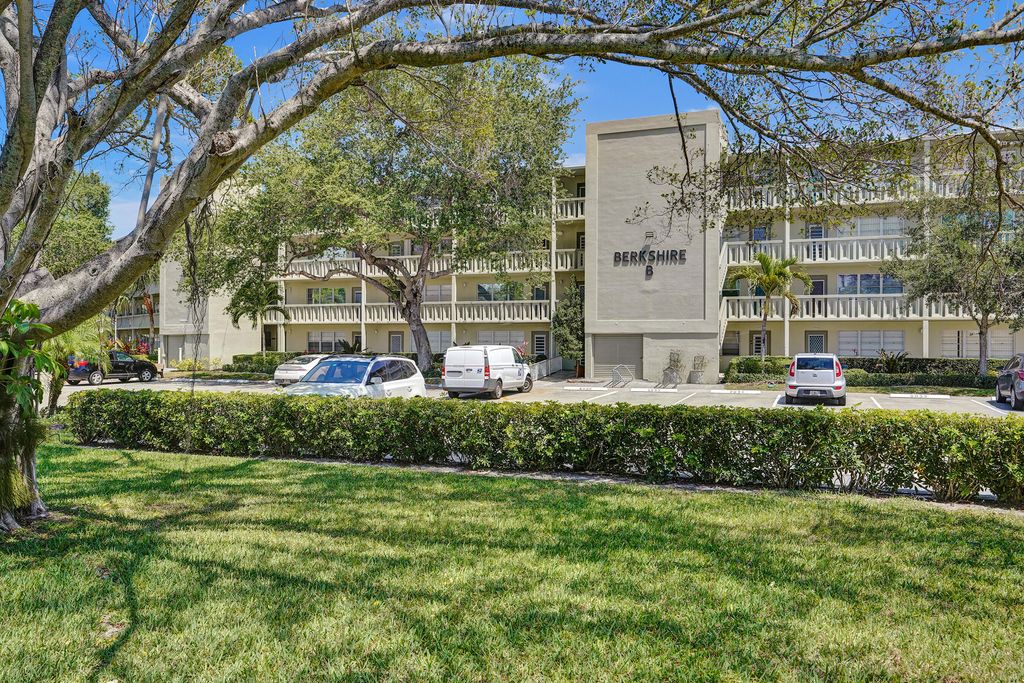 Photo of 3038 Berkshire B #3038, Deerfield Beach, FL 33442 (MLS # B26005184)