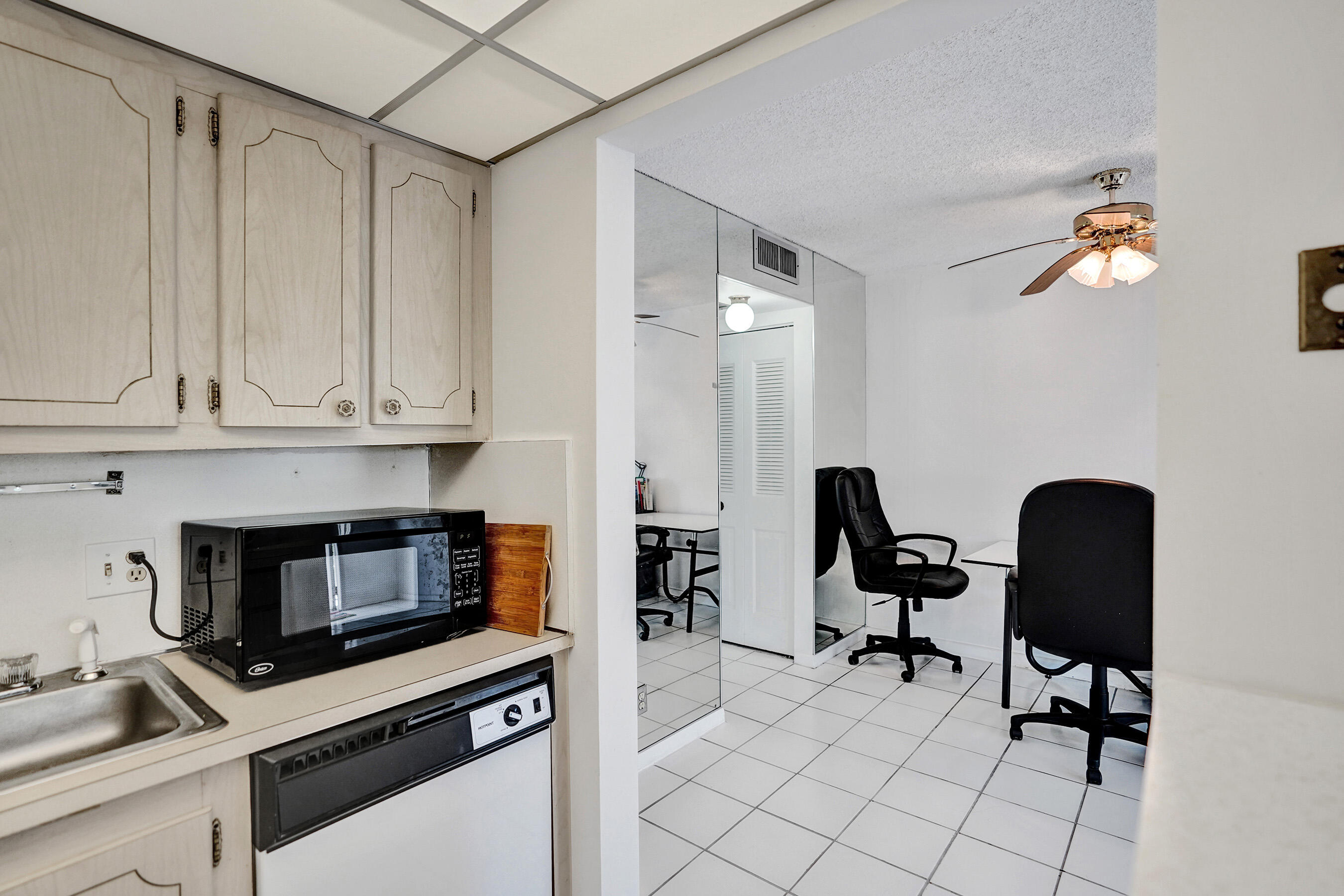 BERKSHIRE B CONDO - Residential