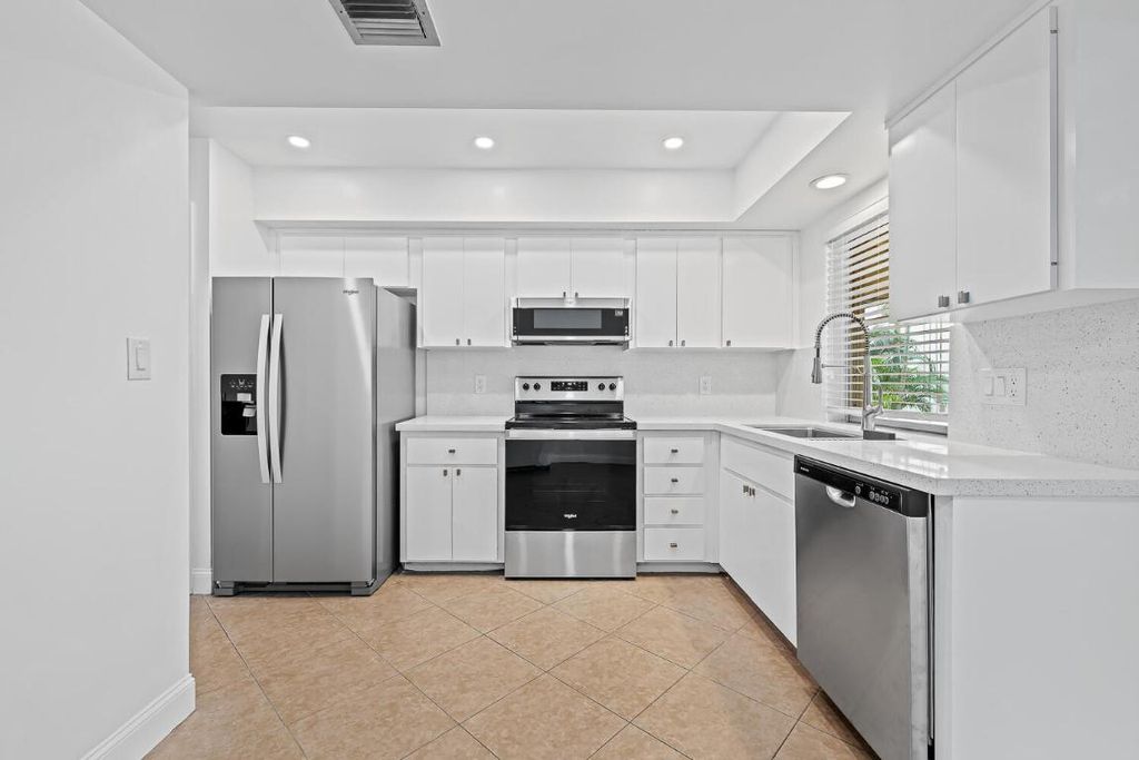 Photo of 1958 NE 33rd St, Lighthouse Point, FL 33064 (MLS # R10954157)