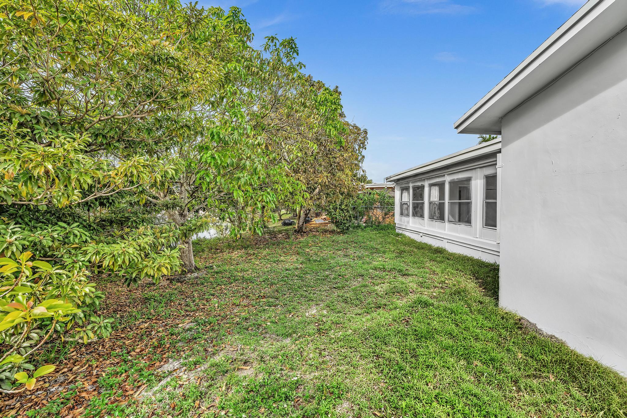 SUNRISE GOLF VILLAGE - Residential