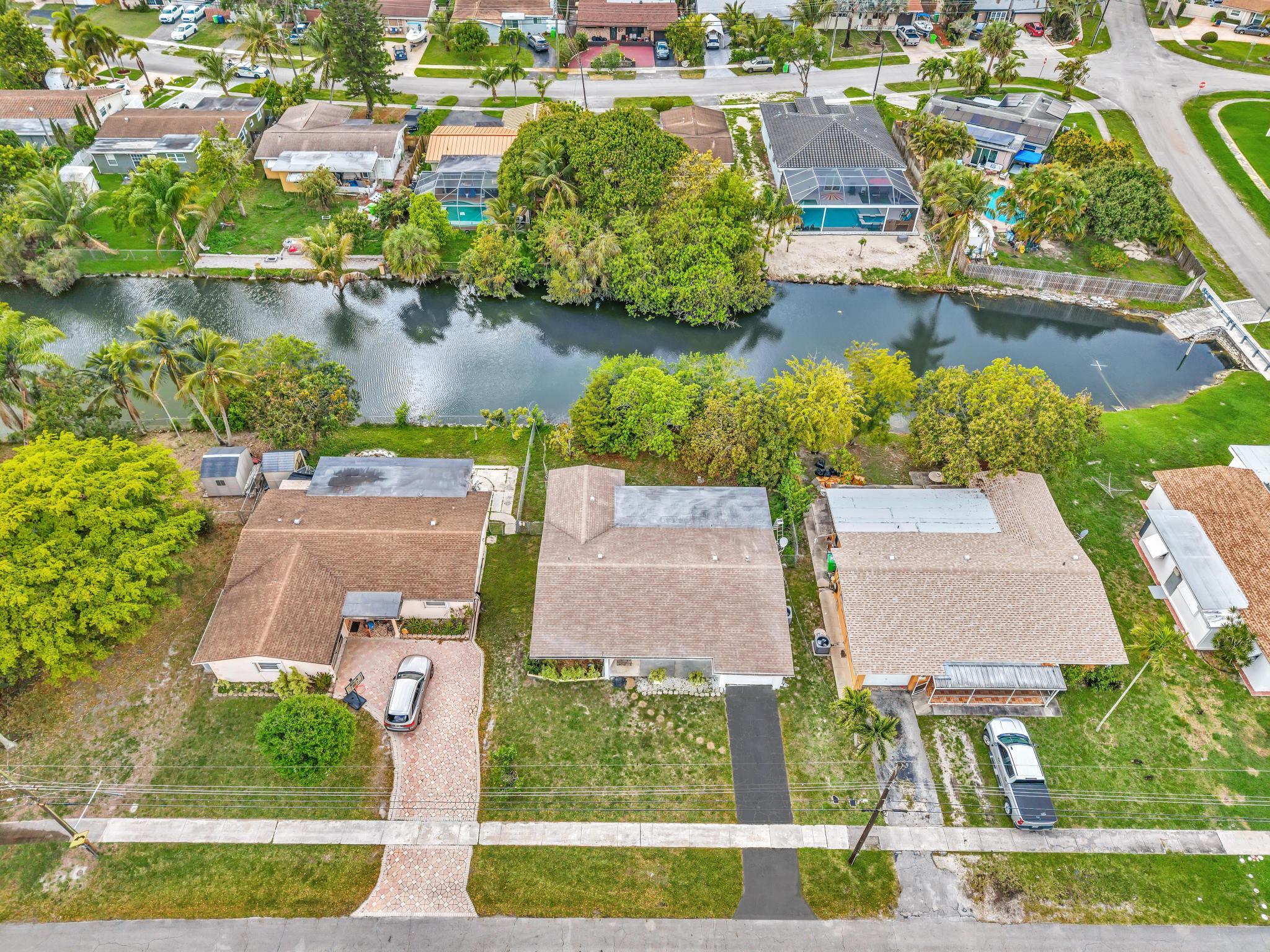 SUNRISE GOLF VILLAGE - Residential