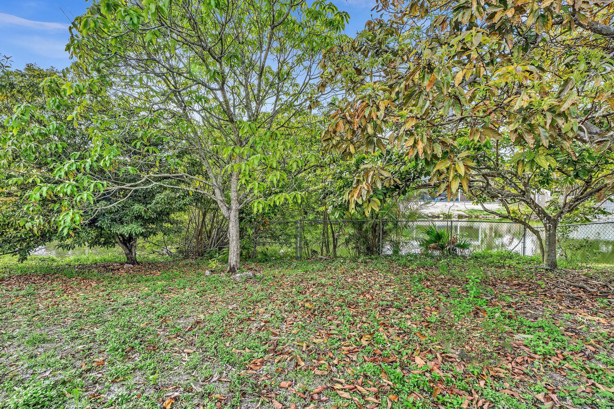 SUNRISE GOLF VILLAGE - Residential