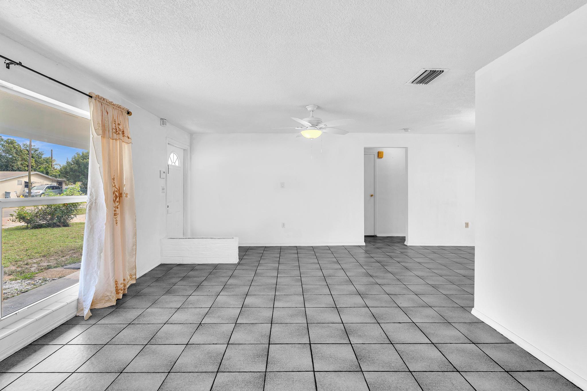 SUNRISE GOLF VILLAGE - Residential