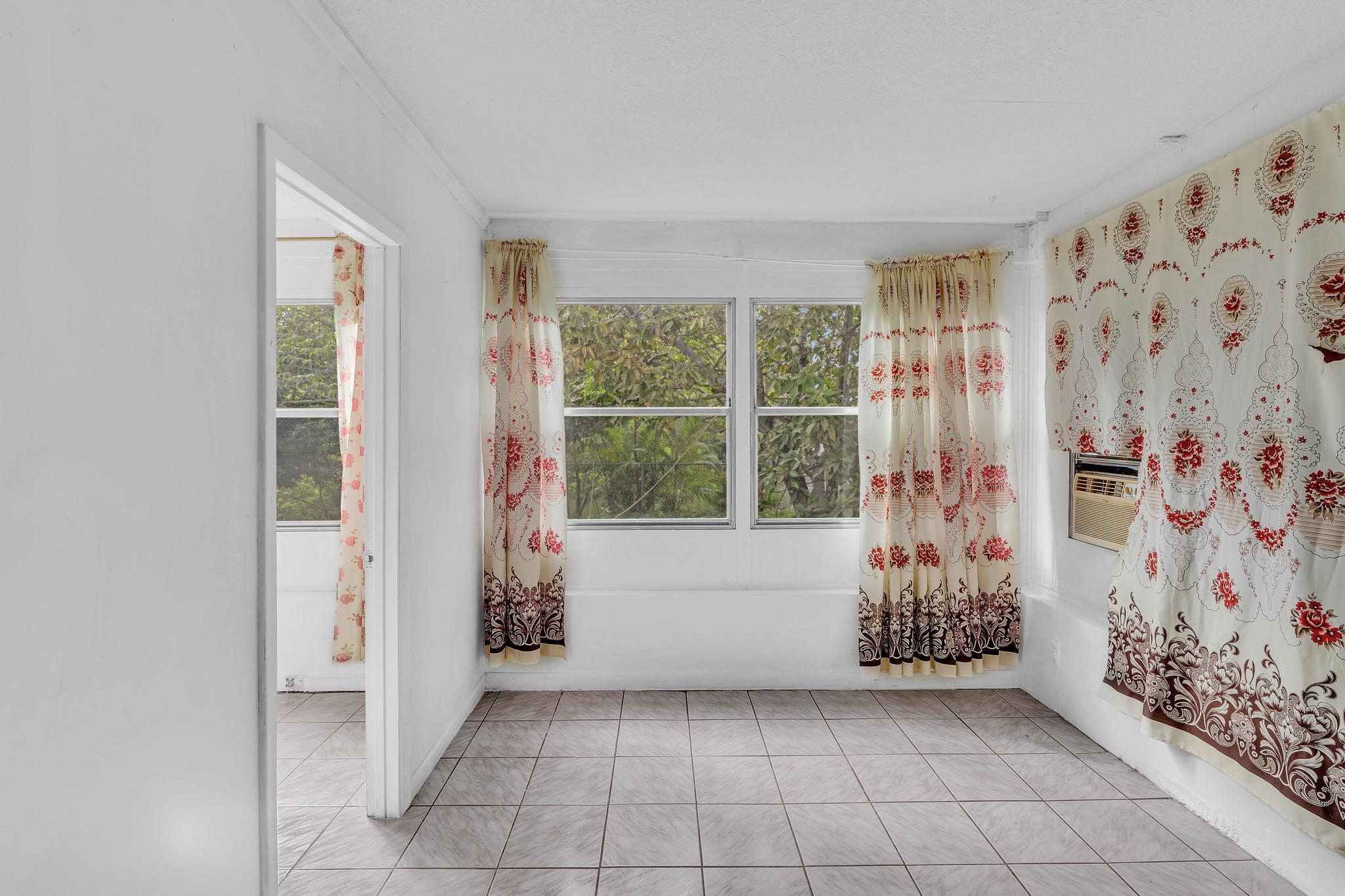 SUNRISE GOLF VILLAGE - Residential