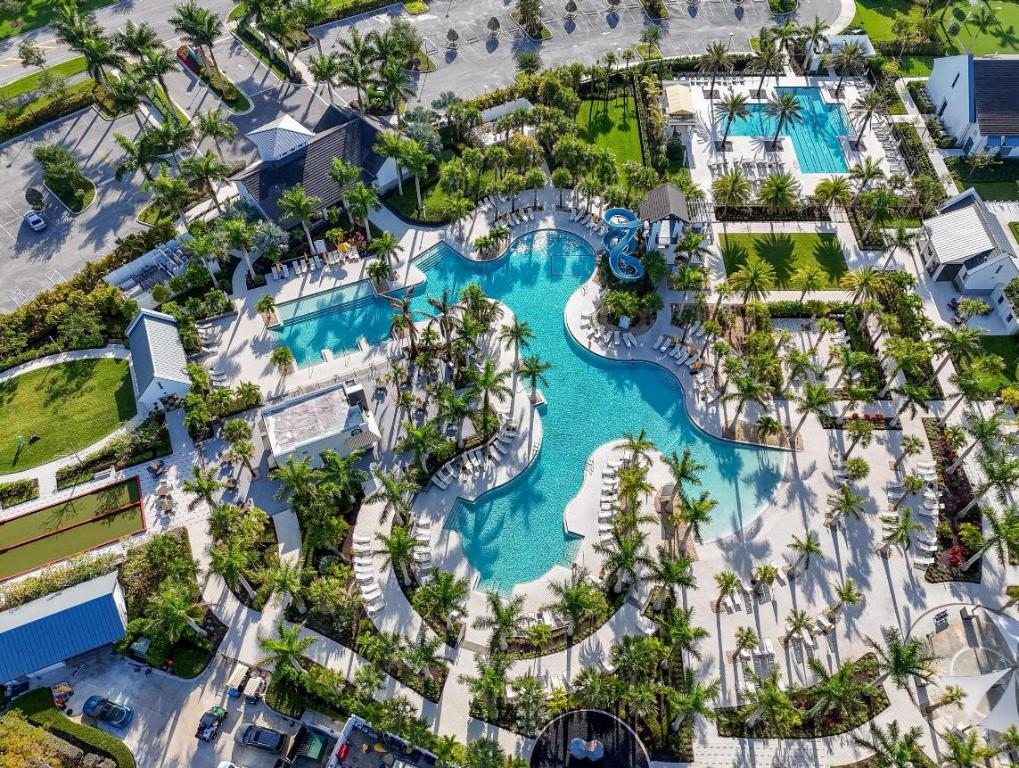 SKY COVE - Residential