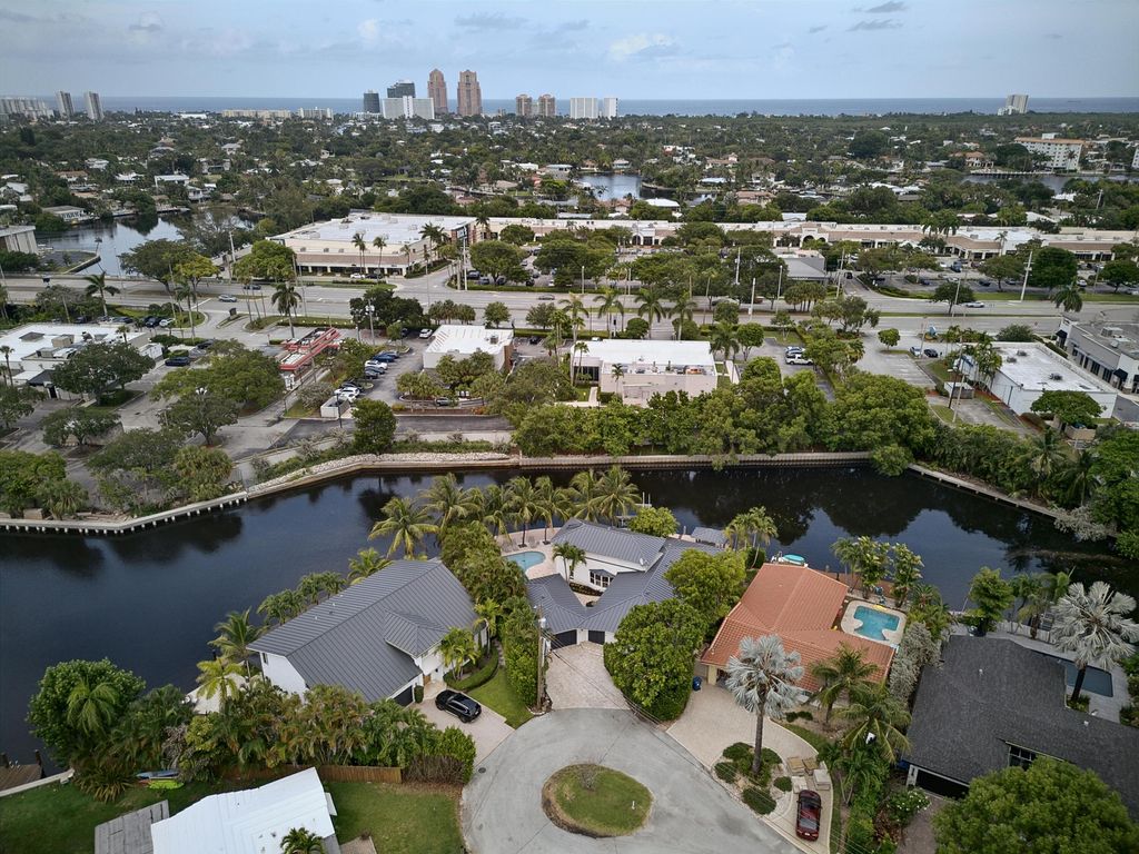 Photo of 2056 NE 21st Court, Wilton Manors, FL 33305 (MLS # B26046210)