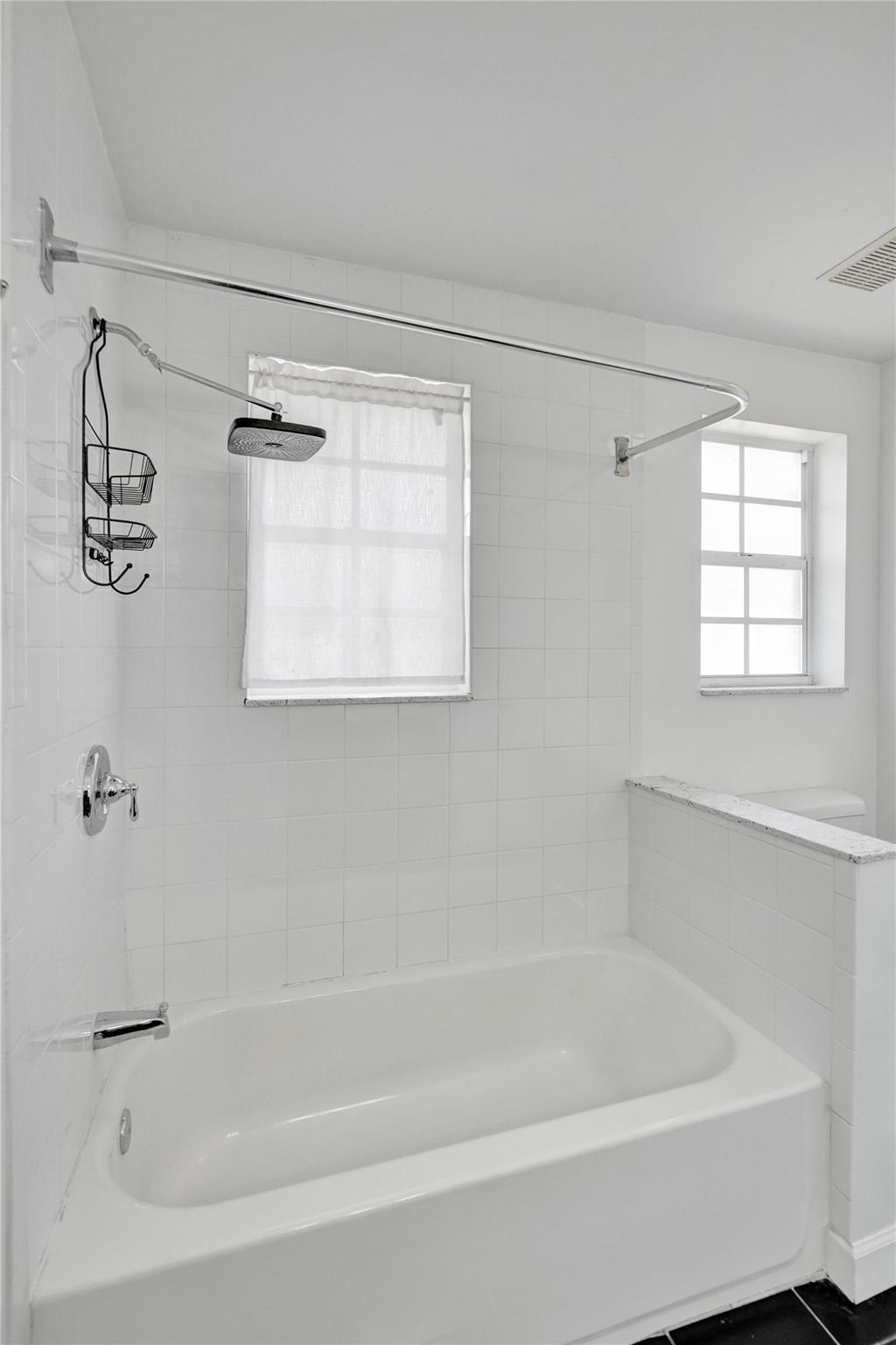 Eagles Nest Twnhms Condo - Residential Lease