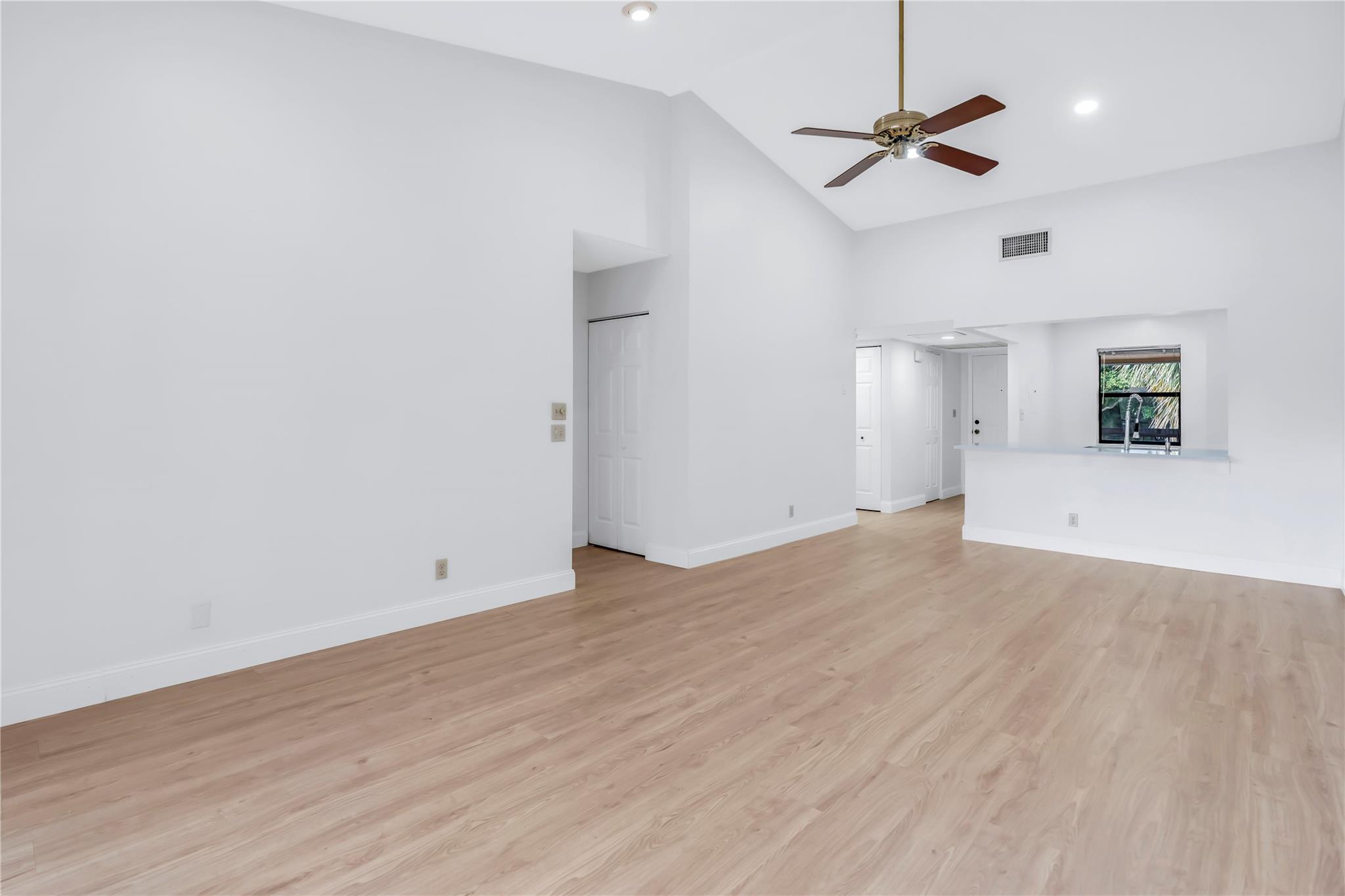 POND APPLE PLACE IV - Residential