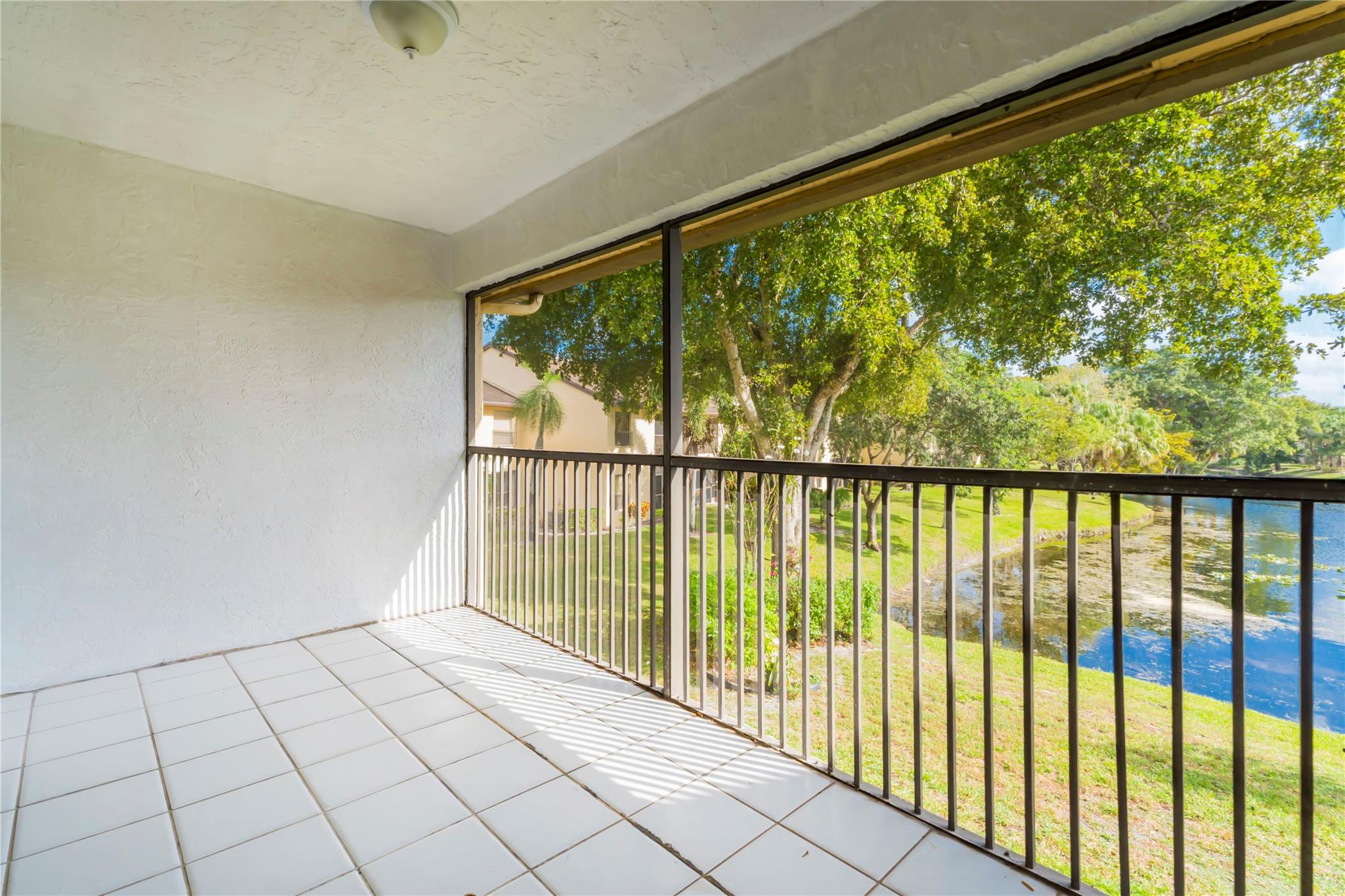 POND APPLE PLACE IV - Residential