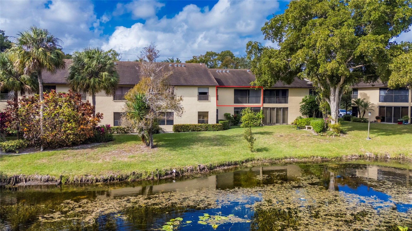 POND APPLE PLACE IV - Residential