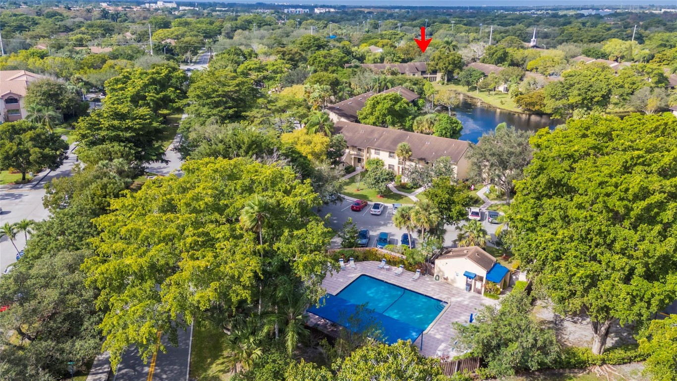 POND APPLE PLACE IV - Residential