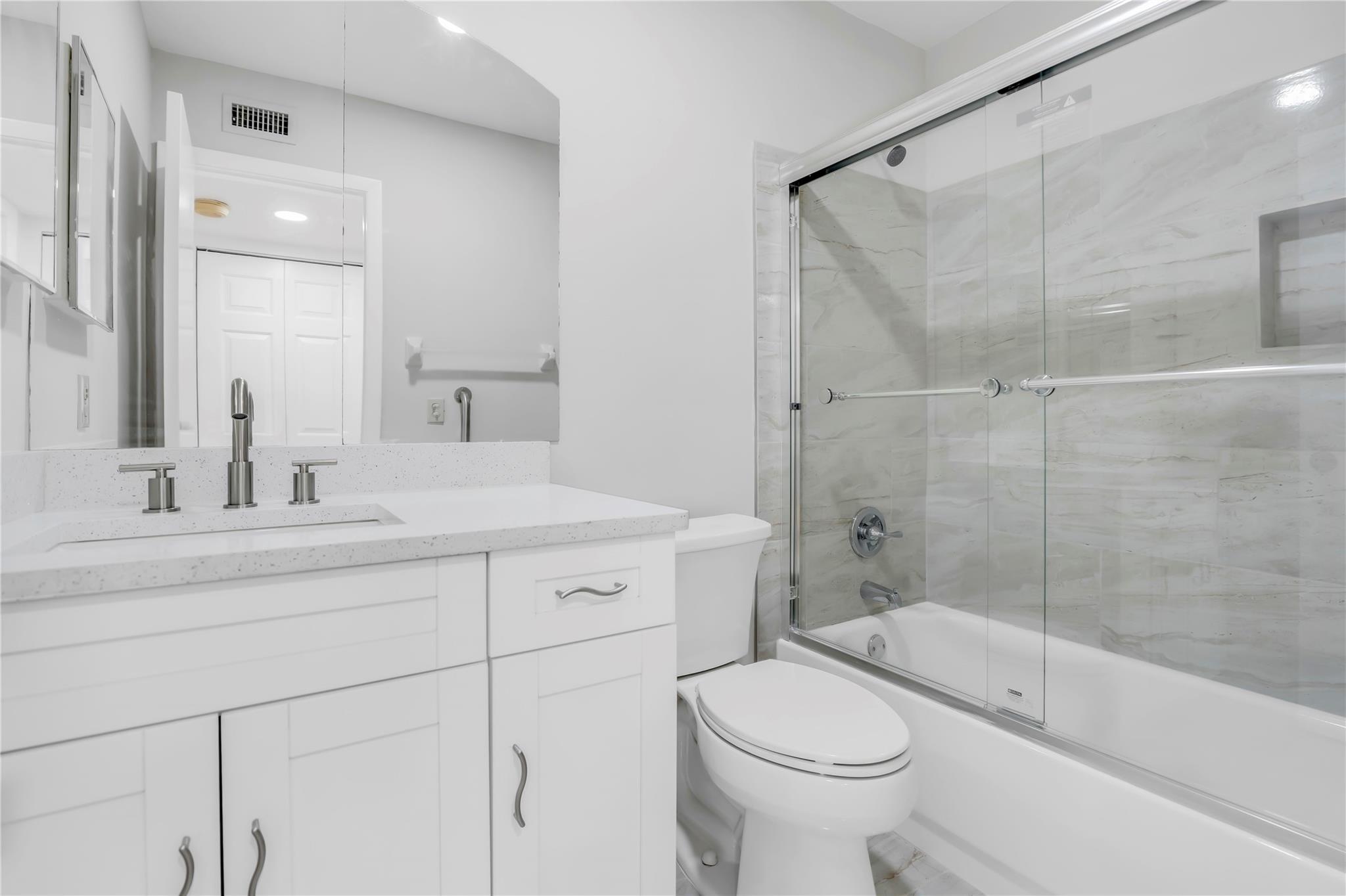 POND APPLE PLACE IV - Residential