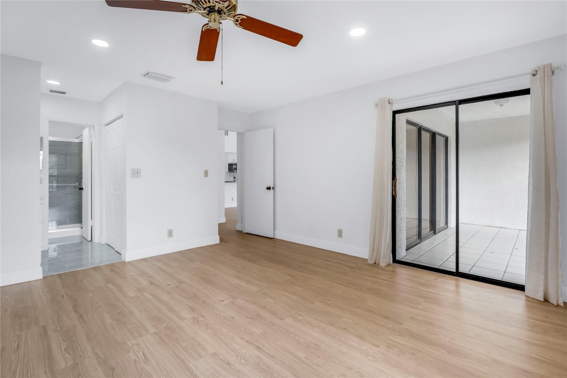 POND APPLE PLACE IV - Residential