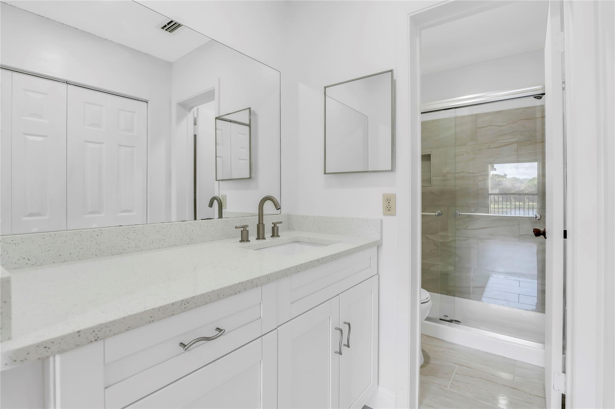 POND APPLE PLACE IV - Residential