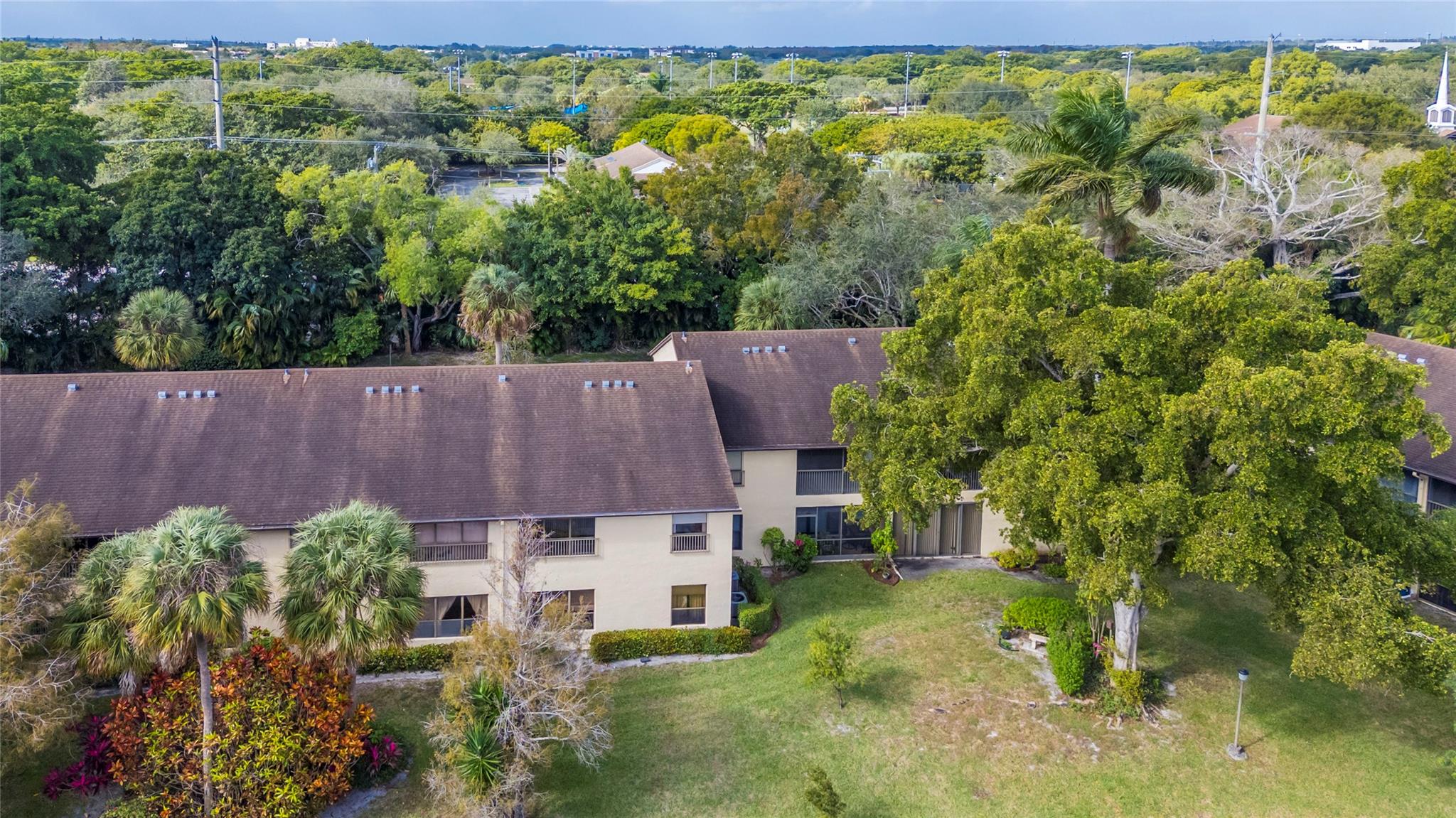 POND APPLE PLACE IV - Residential