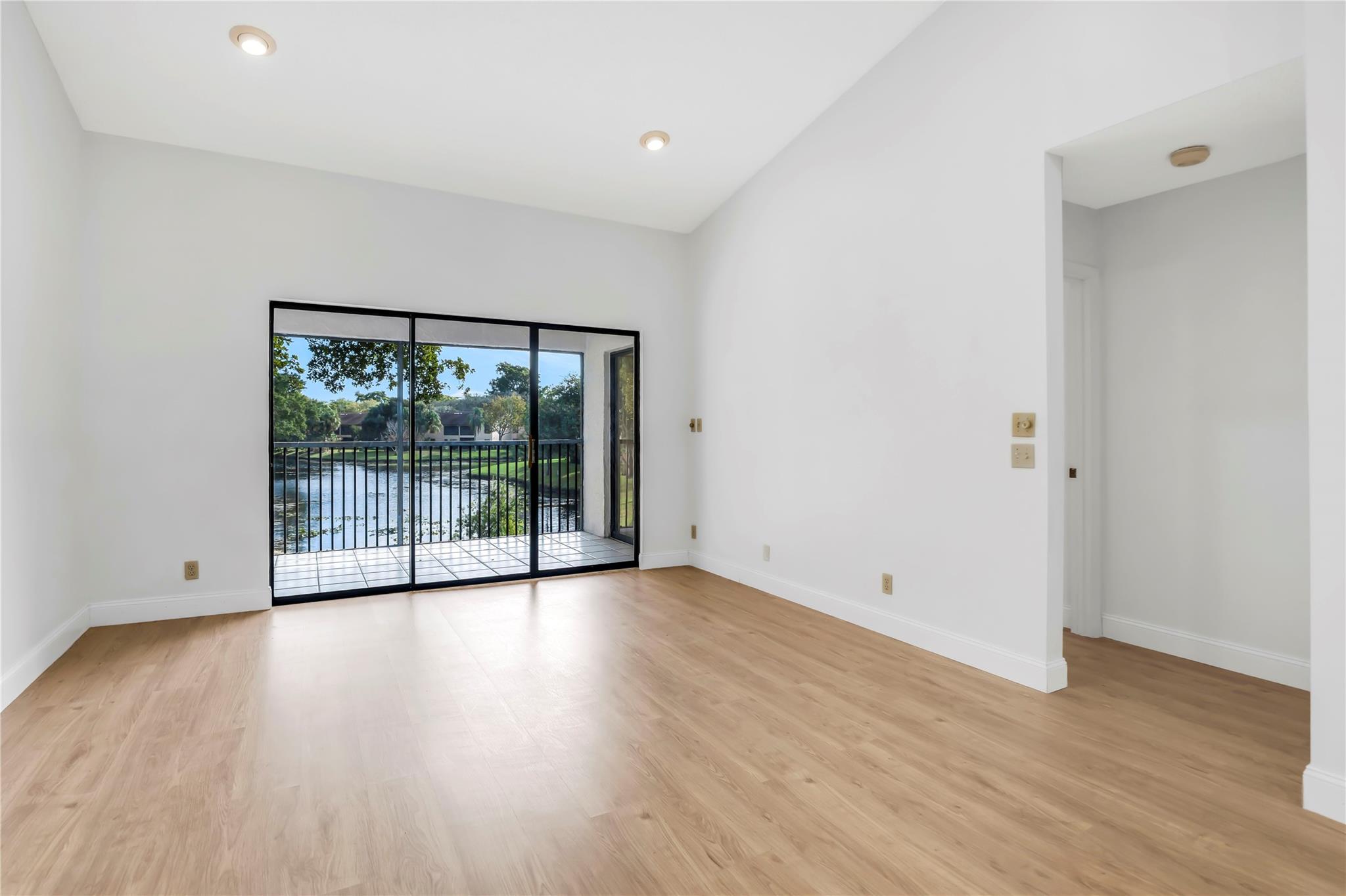 POND APPLE PLACE IV - Residential