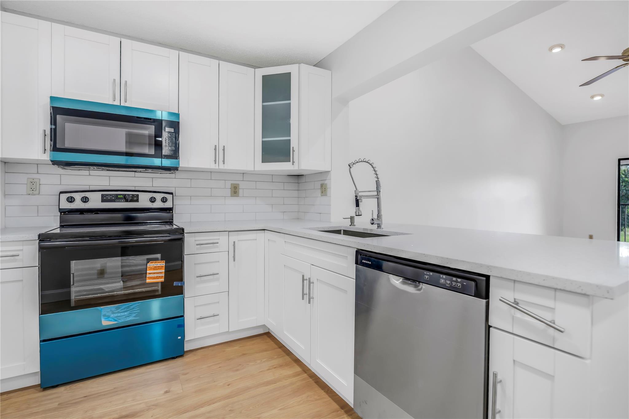 POND APPLE PLACE IV - Residential