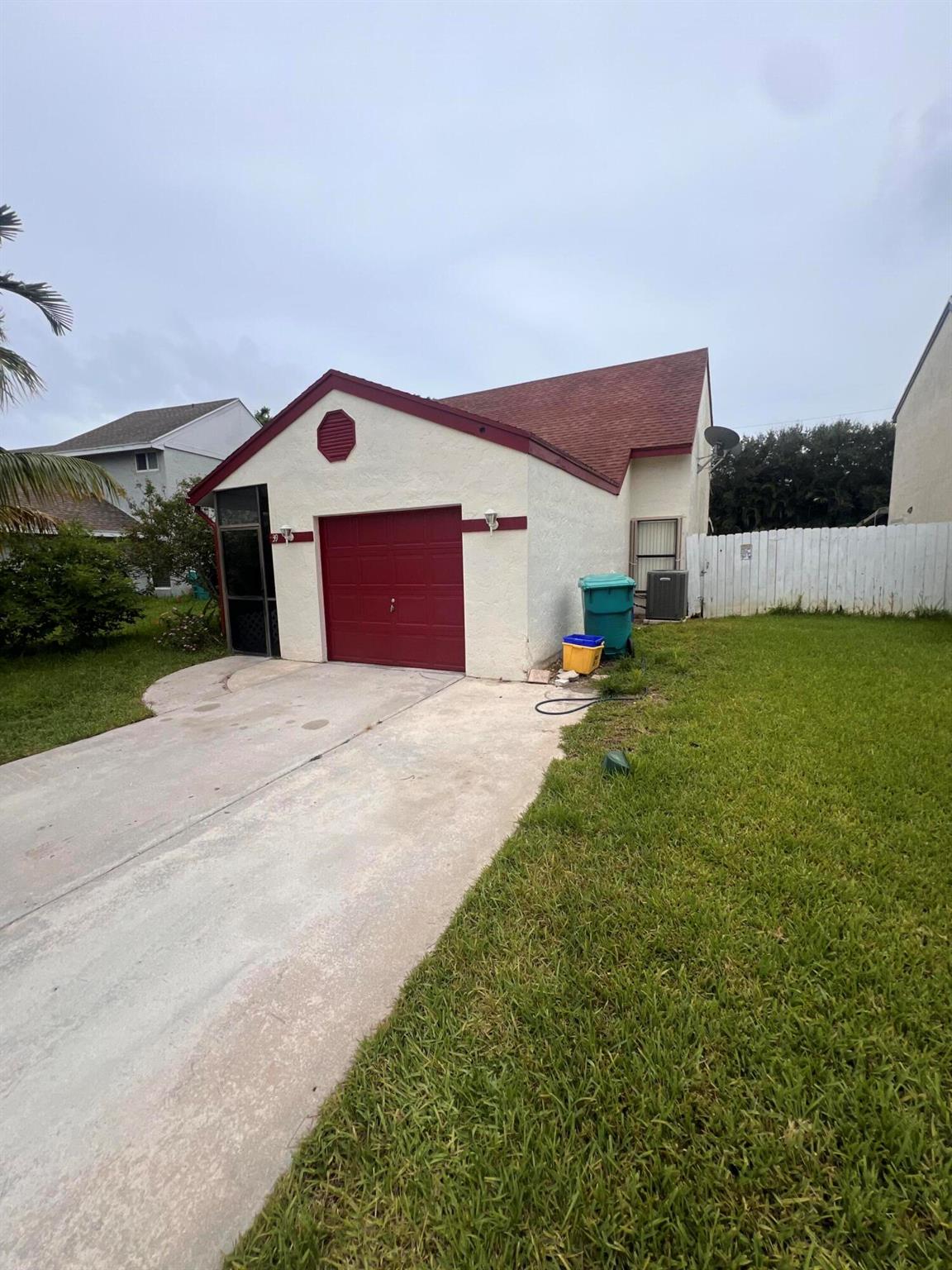 39 E Tara Lakes Drive E