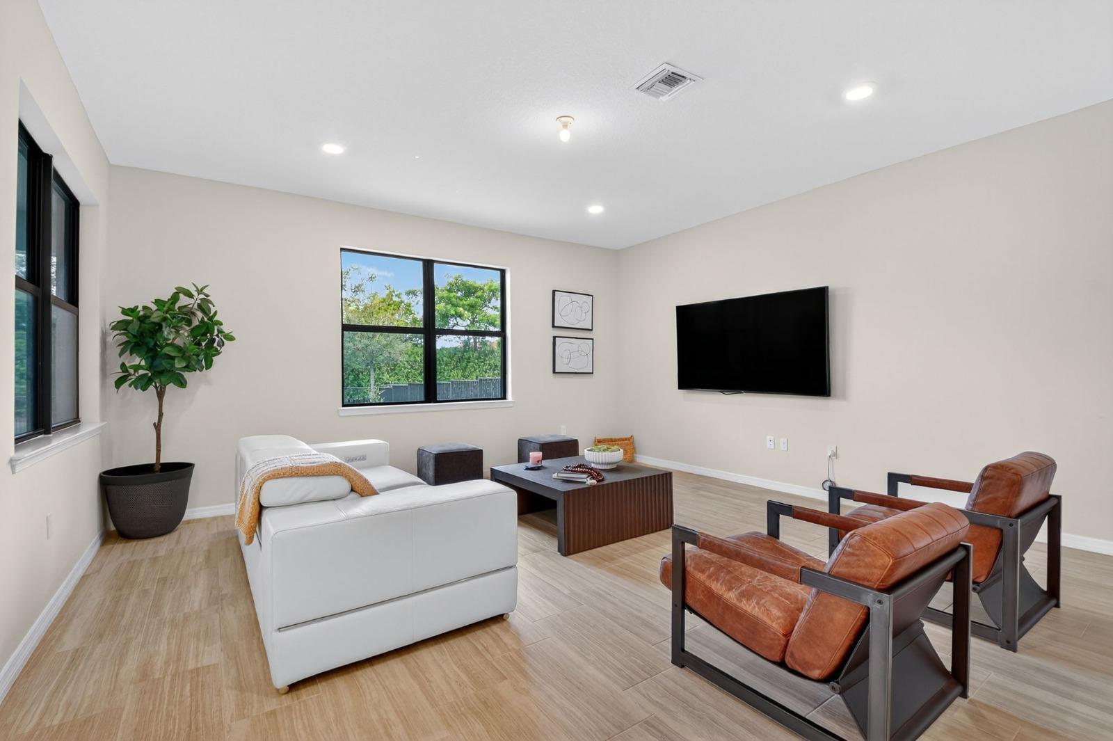 View photos, virtual tours, details... 4777 Chantilly Rd
