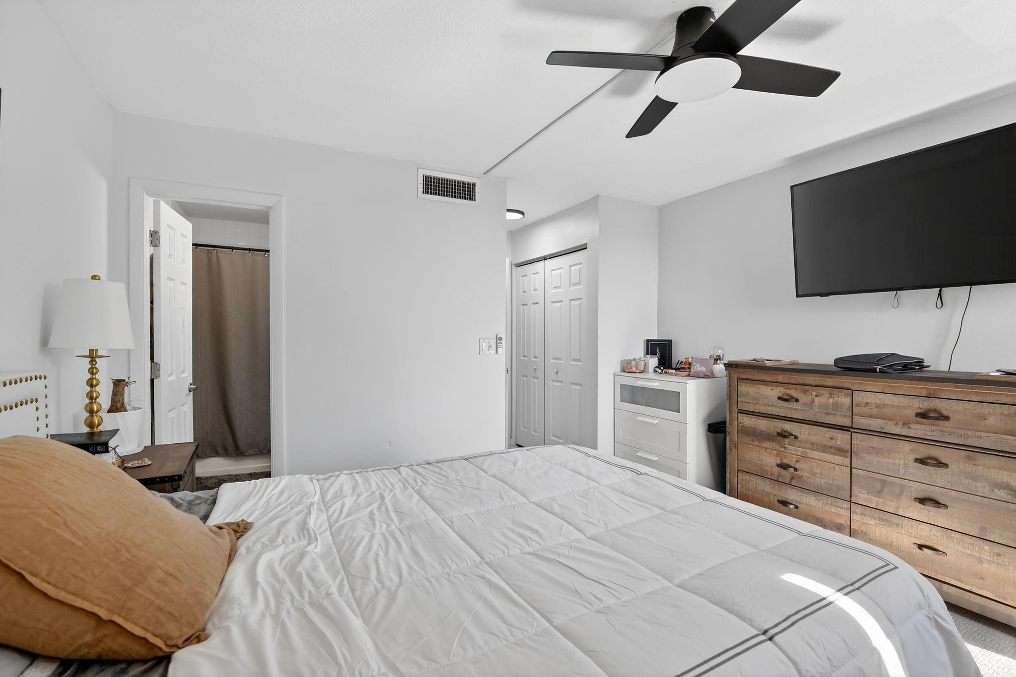 Quarterdeck Condominium - Residential