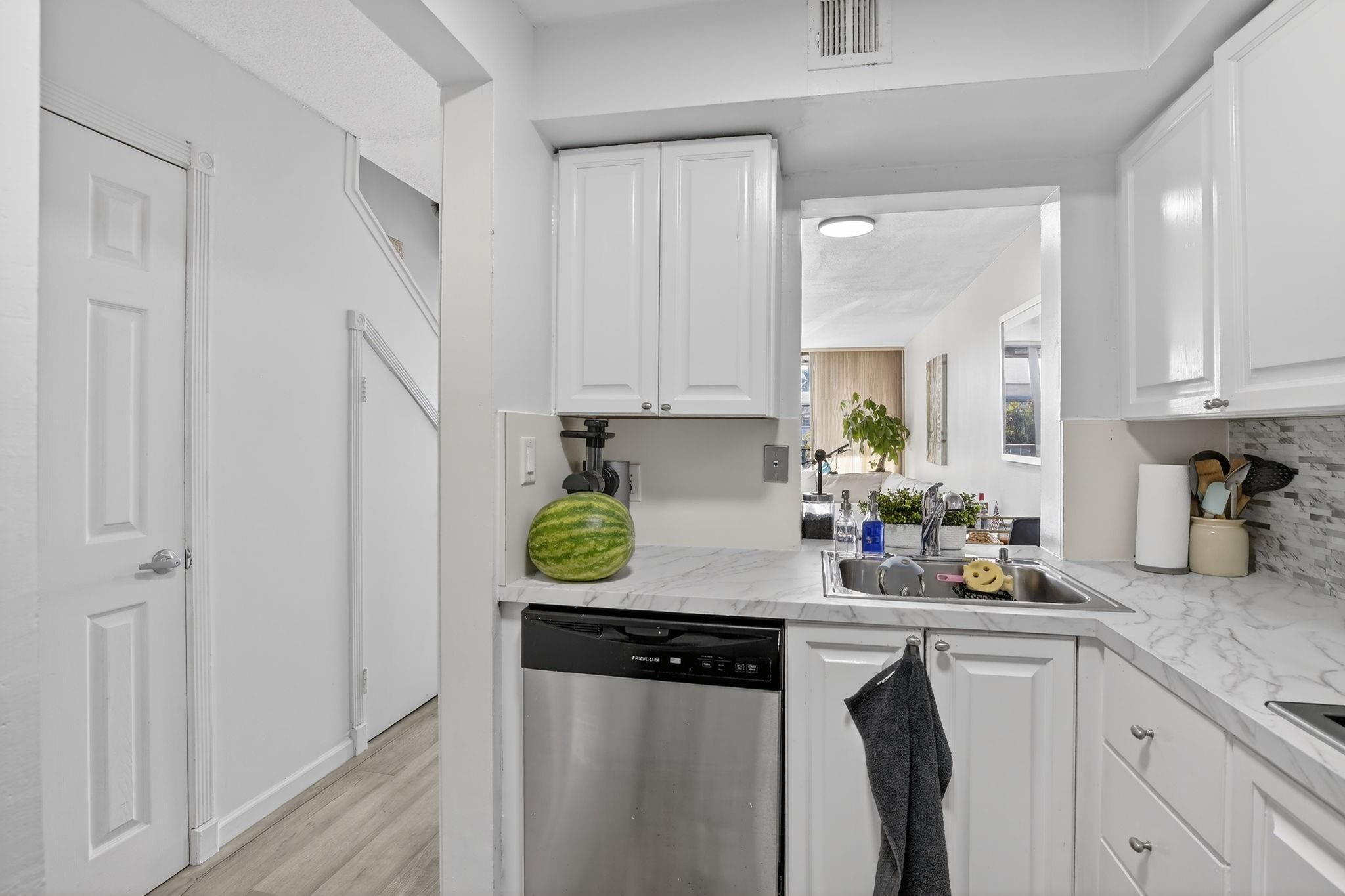 Quarterdeck Condominium - Residential