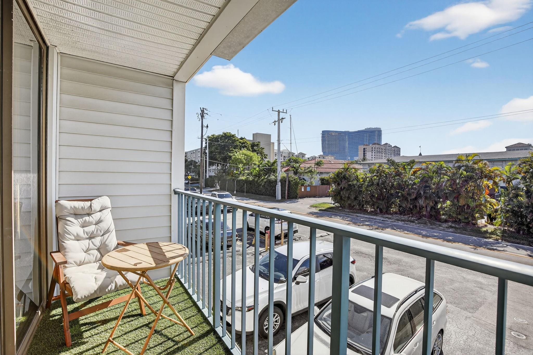 Quarterdeck Condominium - Residential