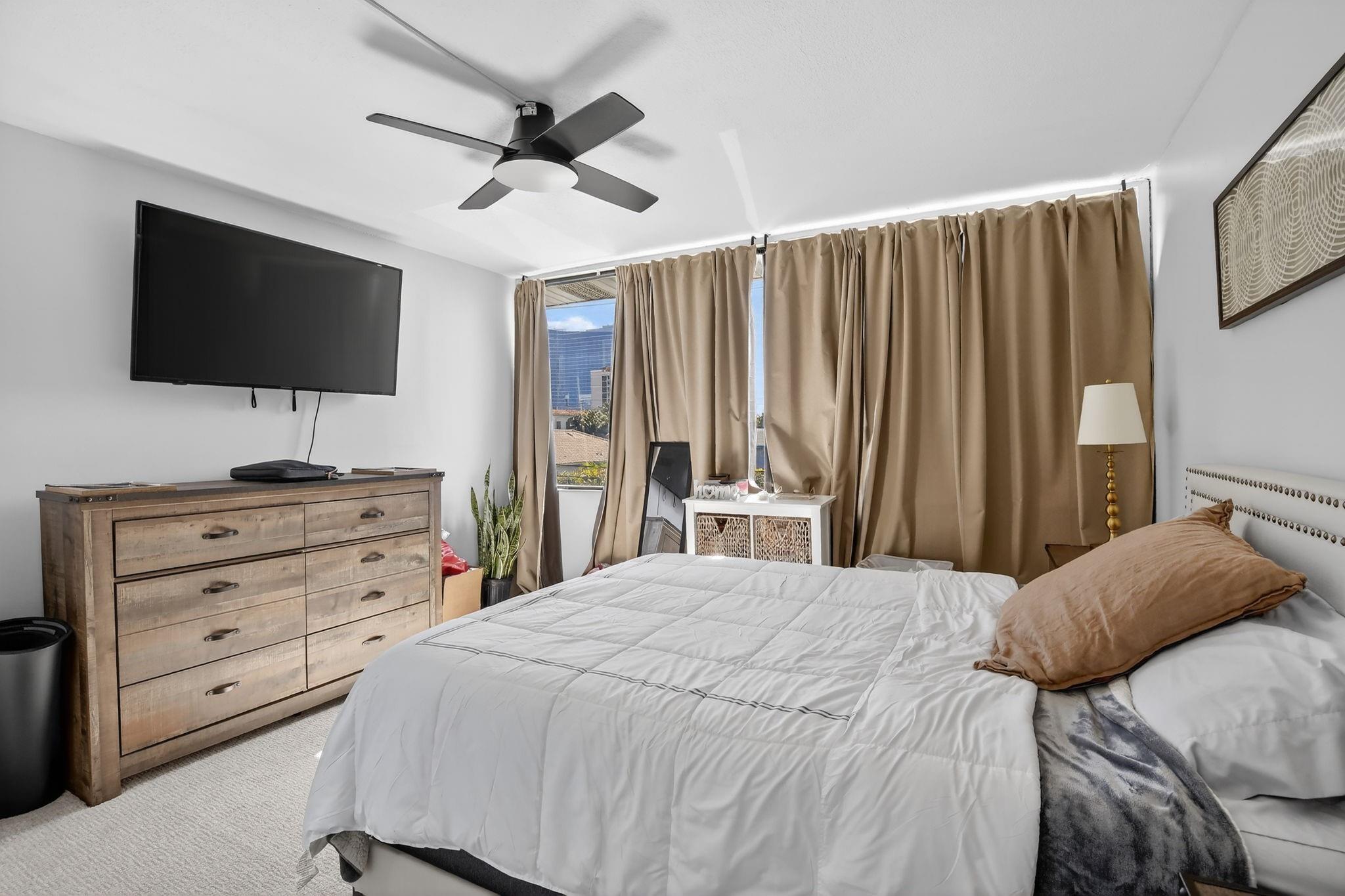 Quarterdeck Condominium - Residential