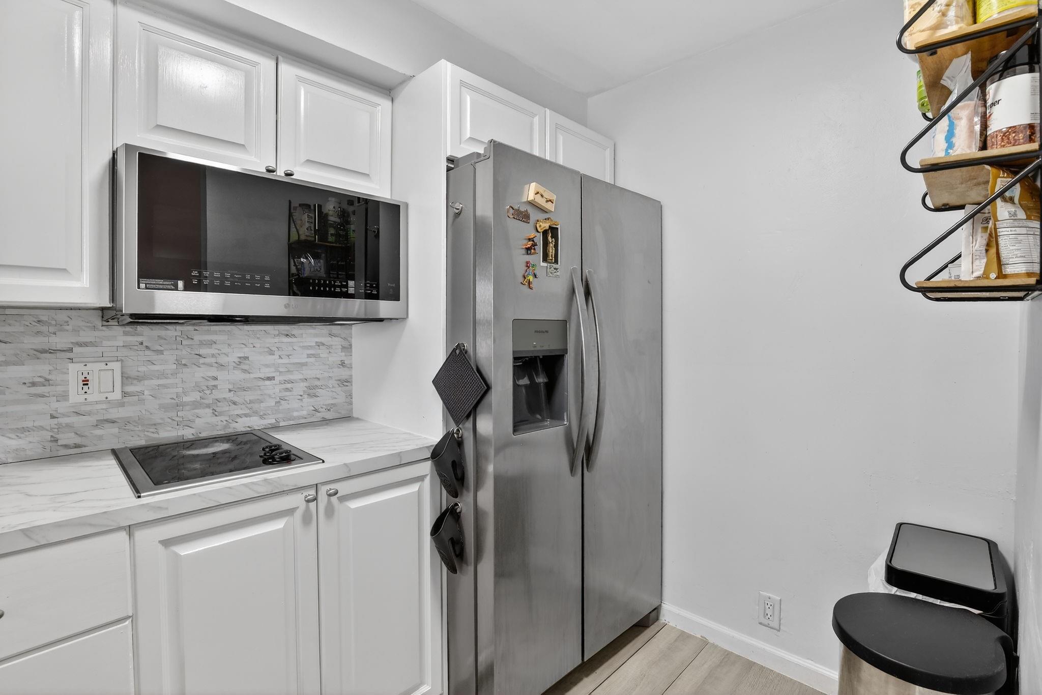 Quarterdeck Condominium - Residential