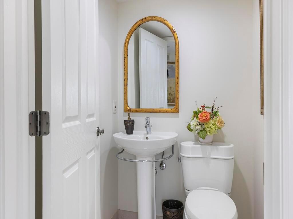 VISIONS CONDOMINIUM - Residential