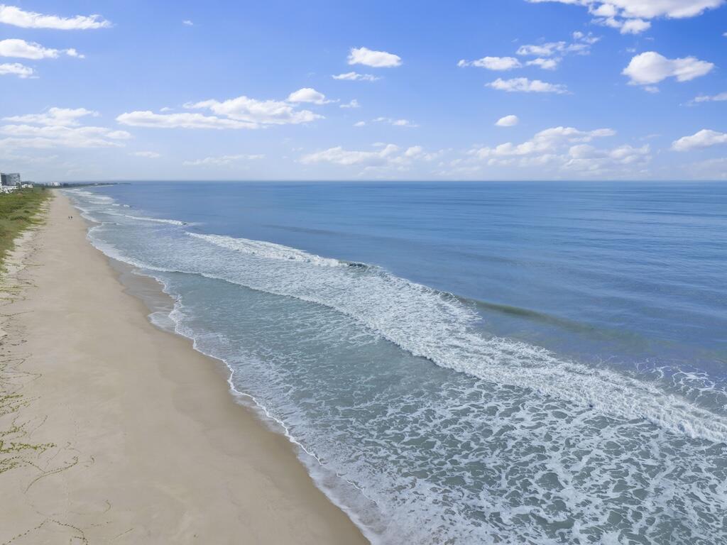 VISIONS CONDOMINIUM - Residential