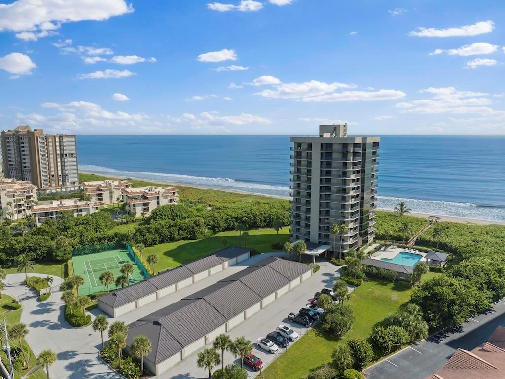 VISIONS CONDOMINIUM - Residential