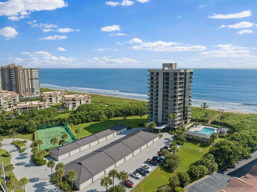 VISIONS CONDOMINIUM - Residential