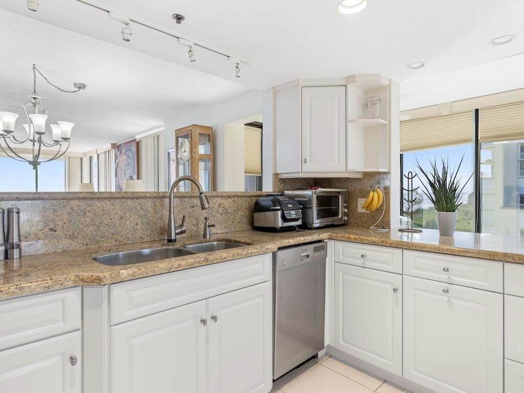 VISIONS CONDOMINIUM - Residential