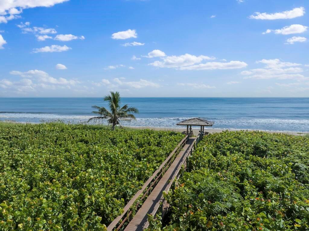 VISIONS CONDOMINIUM - Residential