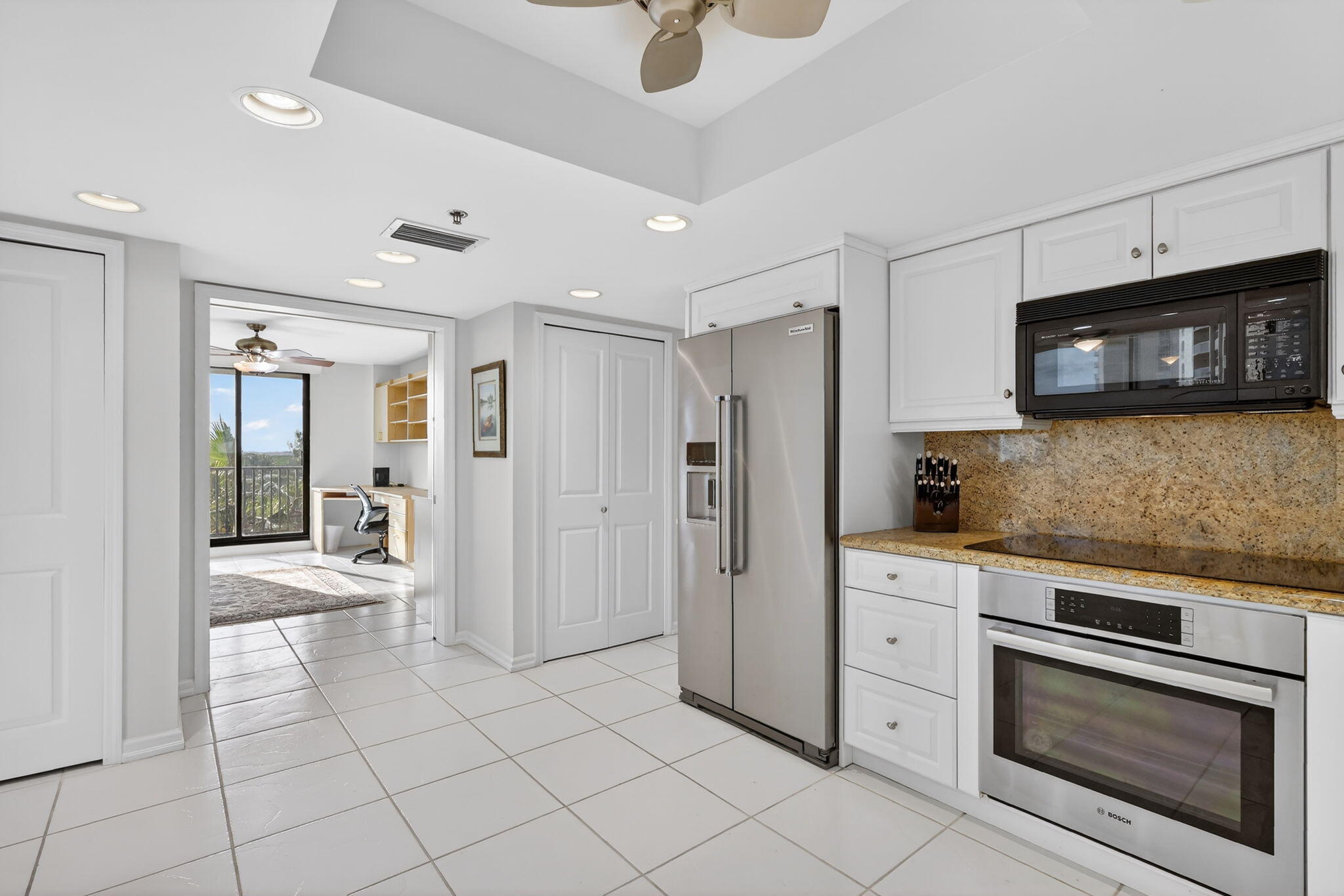 VISIONS CONDOMINIUM - Residential